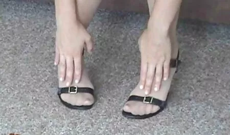 เธอเชื่อมโยงเขากับเตียงและแย่หนักอยู่ในทุกรู หนัง โป๊ วีดีโอ