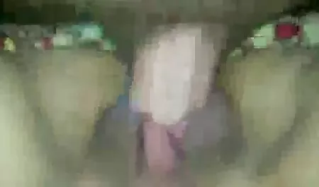 คนสองสามชอบเข้าไปในห้องนอนบนเตียง ดู วิดีโอ โป๊