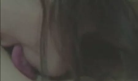 นักศึกษาปรากส่งเงิน ดู คลิป วิดีโอ โป๊
